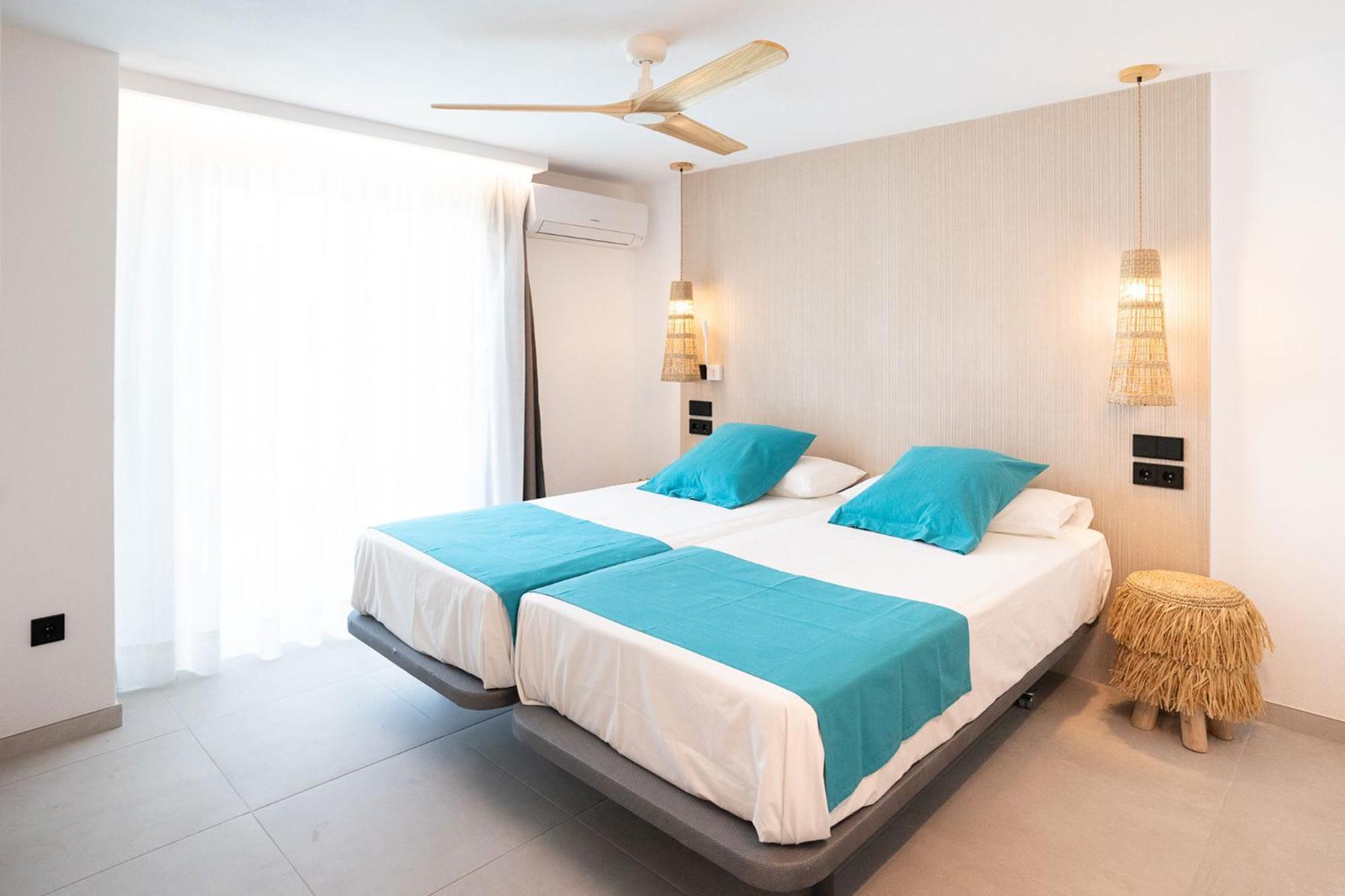 サンアントニオアバド Residencial Bogamariヴィラ エクステリア 写真