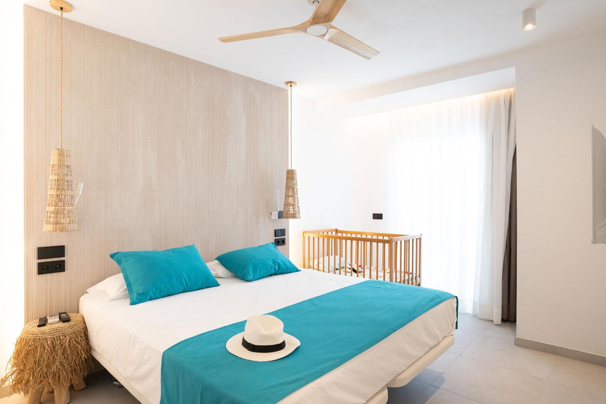 サンアントニオアバド Residencial Bogamariヴィラ エクステリア 写真