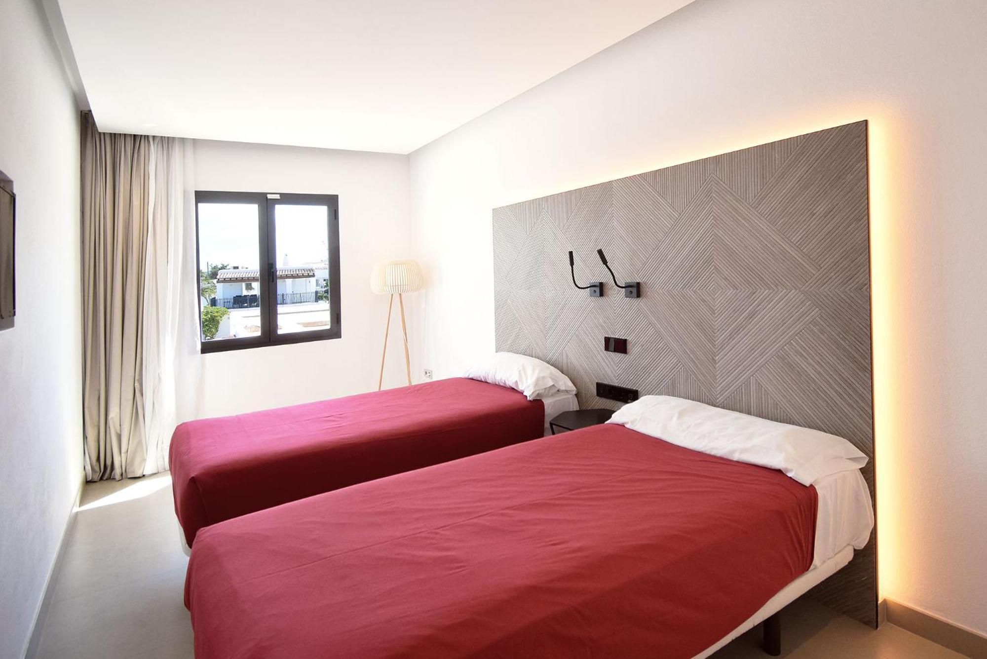 サンアントニオアバド Residencial Bogamariヴィラ エクステリア 写真